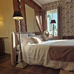 Guest house La Batisse De Bromont-Lamothe
