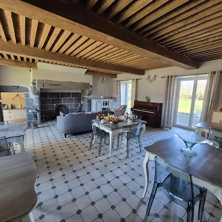 La Bâtisse De Maison d'hôtes Bromont-Lamothe