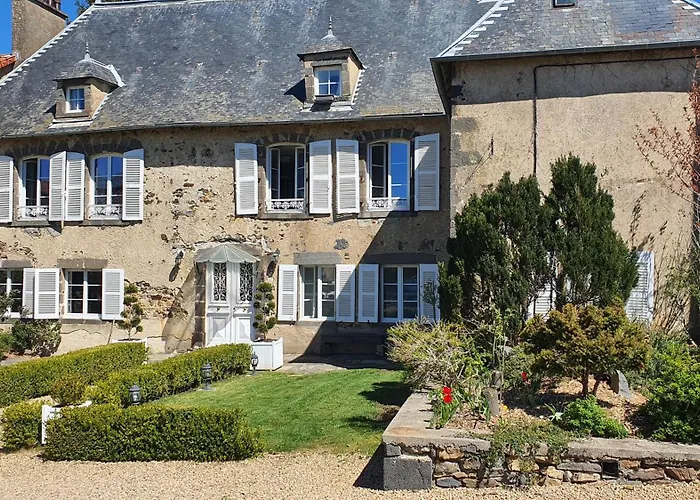 Maison d'hôtes La Bâtisse De Bromont-Lamothe