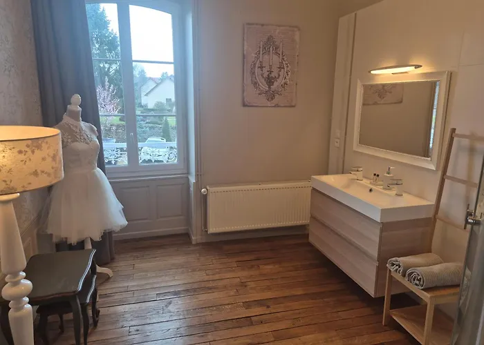 La Bâtisse De 3* Bromont-Lamothe