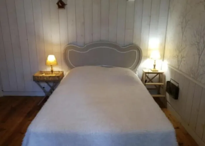 La Bâtisse De Bromont-Lamothe